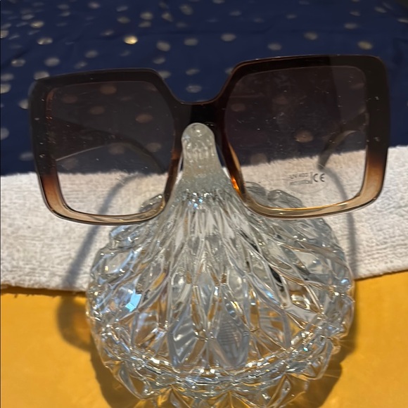 Square Brown Sunglasses - Picture 1 of 2